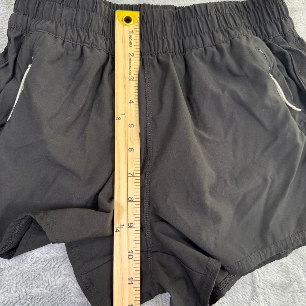 Vuori Running Short Lot of 2 Women Small Black Red Clementine Dash 2" Inseam Gym - Picture 8 of 16